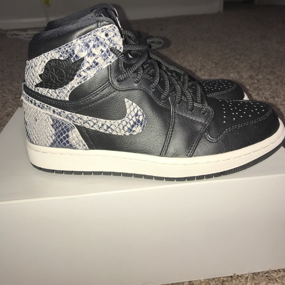 Womens Air Jordan 1 Retro Snake - Black Phantom